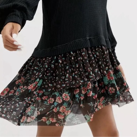 FREE PEOPLE OPPOSITES ATTRACT MINI DRESS BLACK FLORAL MEDIUM - Picture 3 of 5